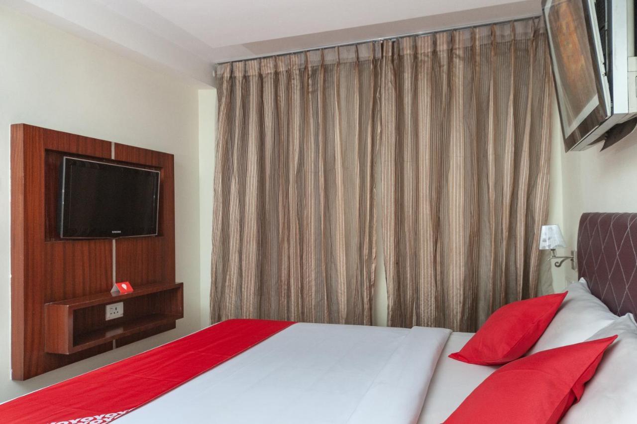 Capital O 1412 Hotel French Quarter Пондичери Екстериор снимка
