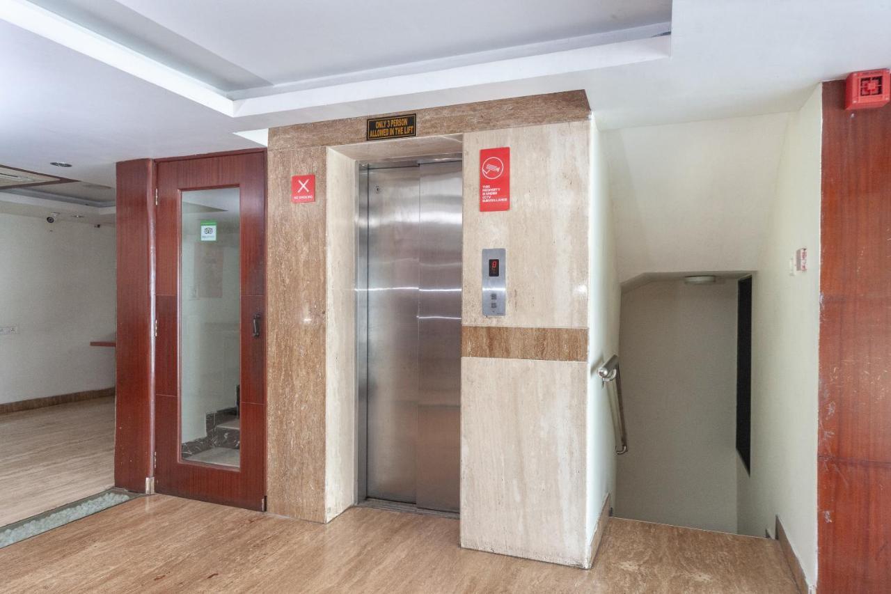 Capital O 1412 Hotel French Quarter Пондичери Екстериор снимка